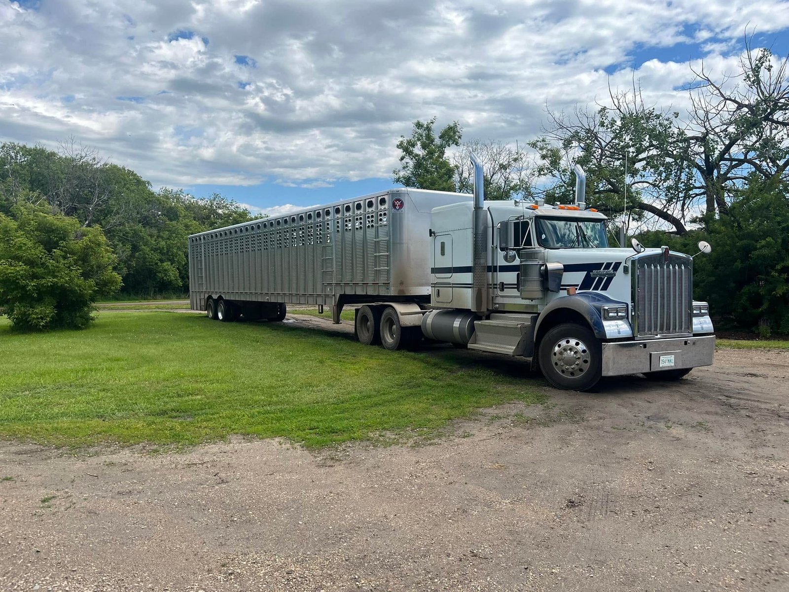 Livestock transport for agricultural operations