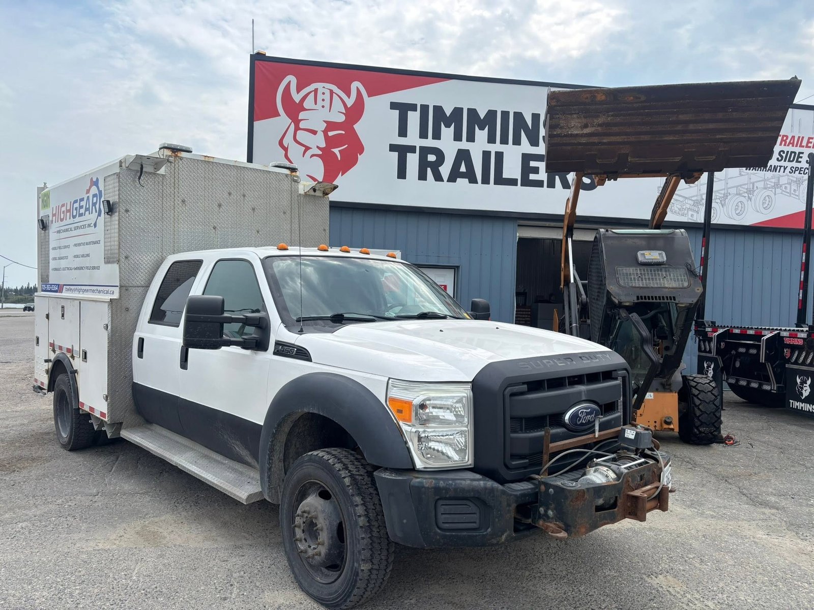 Mobile highway truck repair